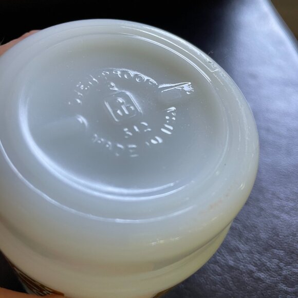 2 Vintage 70s Stackable Milkglass Mugs-Anchor Hocking and Termocrisa - Picture 5 of 7